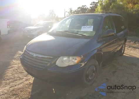 2006 Chrysler Town & Country Touring из США, поврежденный, VIN 2A4GP54L56R647787